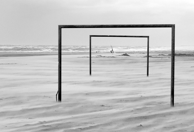 官方：本轮港超联赛延期进行，中国香港各代表队将臂缠黑纱出战