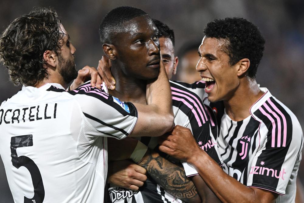 科尔谈库明加遭DNP：他不是明星球员，就会遇到这种情况